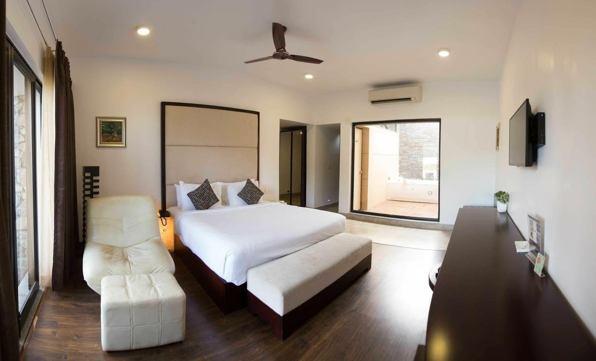 Anora Beach Resort Mahabalipuram Kūvattūr Exterior foto